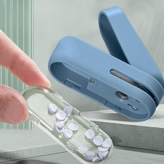 Magnoloran 2 Pack Single Hole Punch, 1/4 inch Mini Small Hole Puncher Heavy Duty Paper Hole Puncher Small Hole Punch One Hole Puncher for Crafts Paper Cards Tags Scrapbook-Blue&White-DeskLoop Office