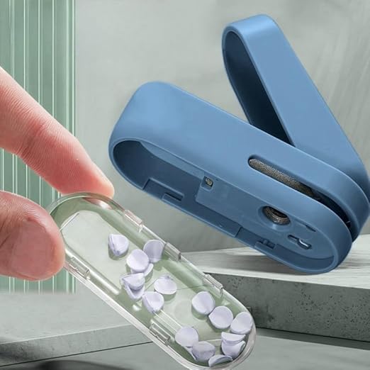 Magnoloran 2 Pack Single Hole Punch, 1/4 inch Mini Small Hole Puncher Heavy Duty Paper Hole Puncher Small Hole Punch One Hole Puncher for Crafts Paper Cards Tags Scrapbook-Blue&Pink-DeskLoop Office