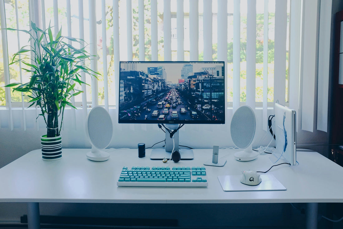 The Psychology of Clean Screens: Digital Declutter at Your Desk