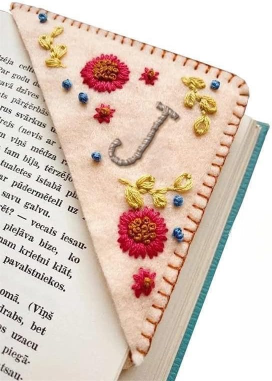 MOTEERLLU Personalized Hand Embroidered Corner Bookmark - Image 2