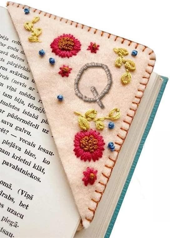 MOTEERLLU Personalized Hand Embroidered Corner Bookmark by MOTEERLLU