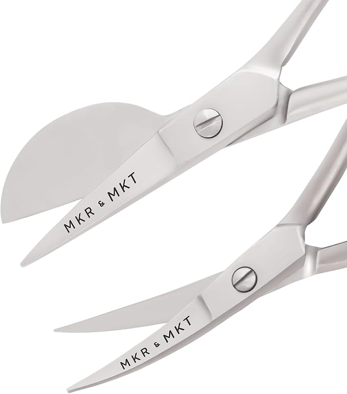 MAKER AND MARKET Small Embroidery 4.5 Inch Scissors Set of 2 Kit - Image 7