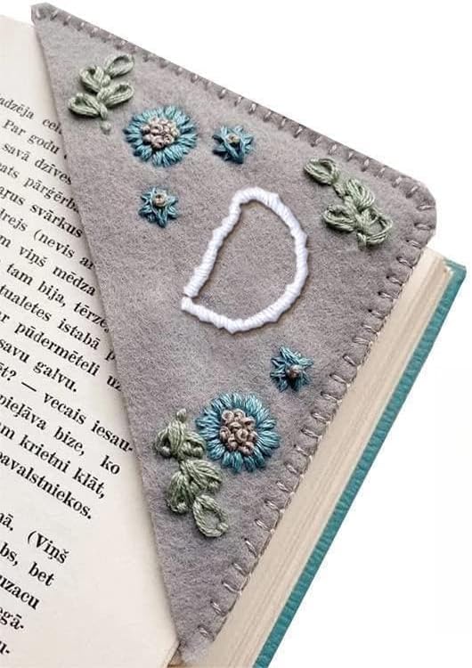 MOTEERLLU Personalized Hand Embroidered Corner Bookmark - Image 2
