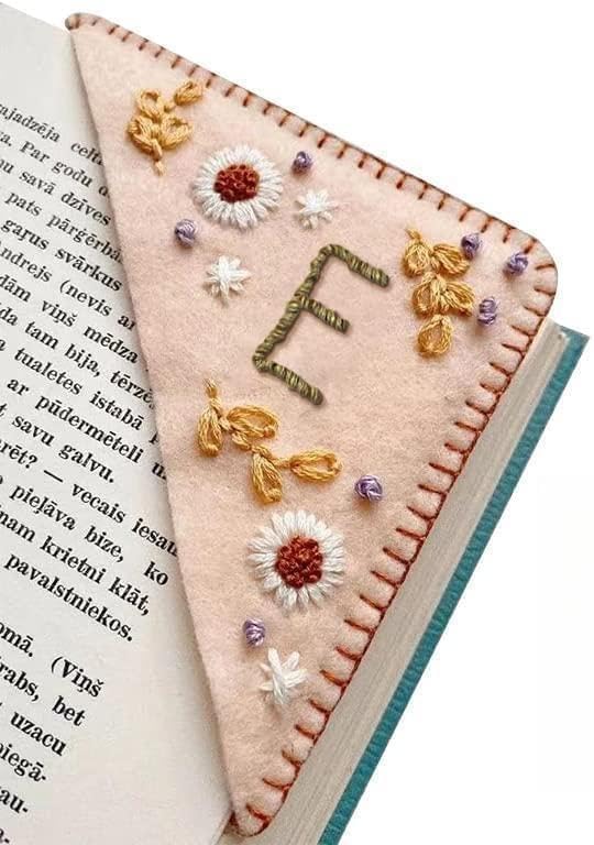 MOTEERLLU Personalized Hand Embroidered Corner Bookmark - Image 2
