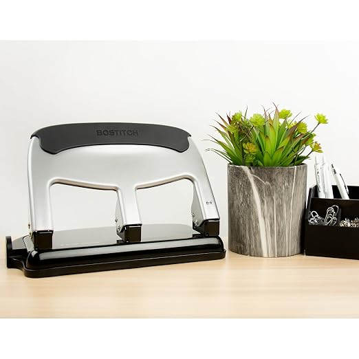 Bostitch Office EZ Squeeze Heavy Duty 3-Hole Punch - Image 7