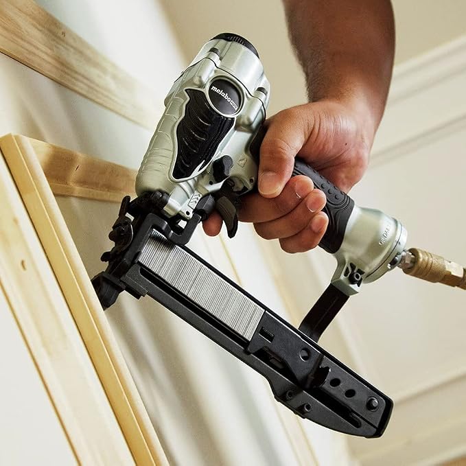 Metabo HPT Narrow Crown Stapler, 18 Gauge Pneumatic, N3804AB3 | Ergonomic Design - Image 2