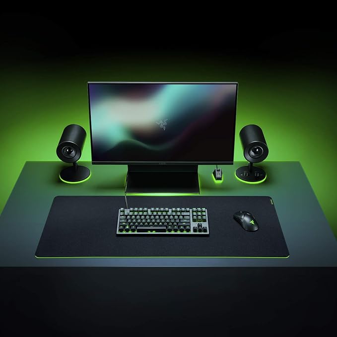 Razer Gigantus V2 Cloth Gaming Mouse Pad: Thick, High-Density Foam - Image 7
