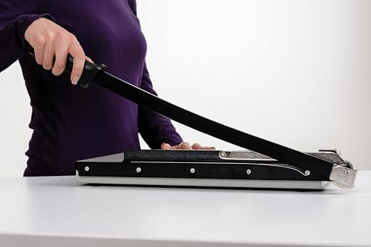 Dahle 15e Vantage Paper Trimmer, 15 Sheet, Automatic Clamp, Adjustable Guide - Image 7