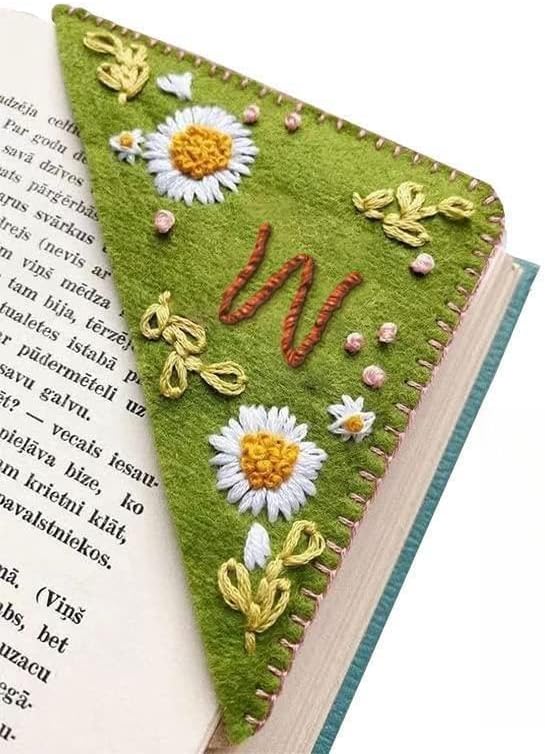 MOTEERLLU Personalized Hand Embroidered Corner Bookmark by MOTEERLLU