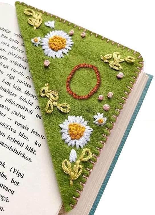 MOTEERLLU Personalized Hand Embroidered Corner Bookmark by MOTEERLLU