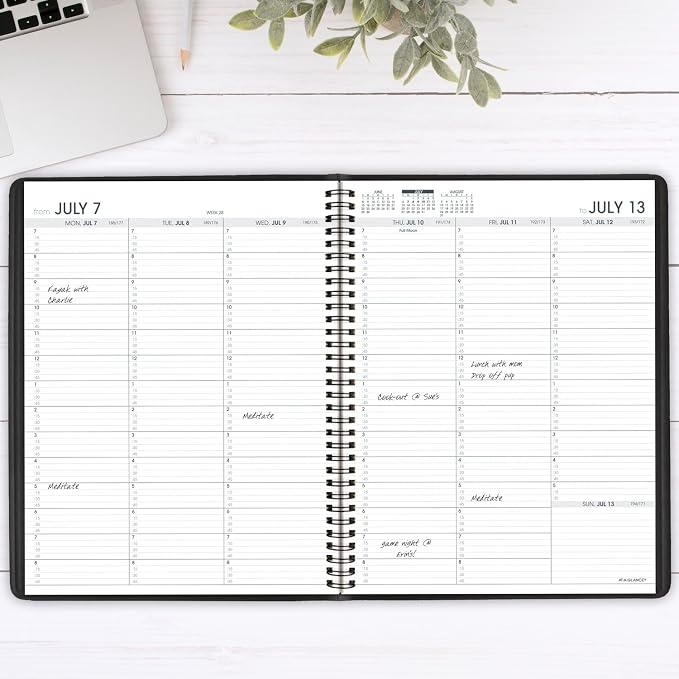 AT-A-GLANCE Planner 2025-2026 Academic, Quarter-Hourly Appointment Book - Image 2