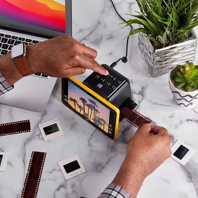 Kodak Slide N Scan Max Digital Film Slide Scanner, Black/Yellow (RODFS70)-DeskLoop Office