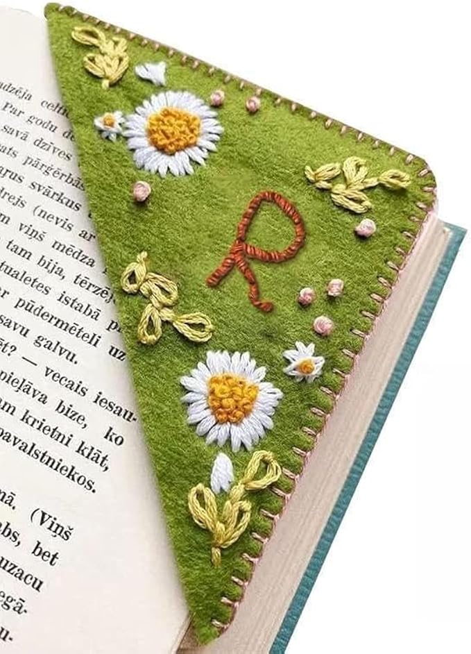 MOTEERLLU Personalized Hand Embroidered Corner Bookmark by MOTEERLLU