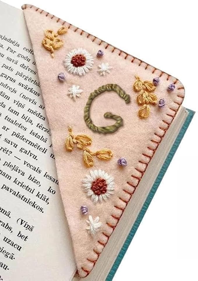 MOTEERLLU Personalized Hand Embroidered Corner Bookmark by MOTEERLLU