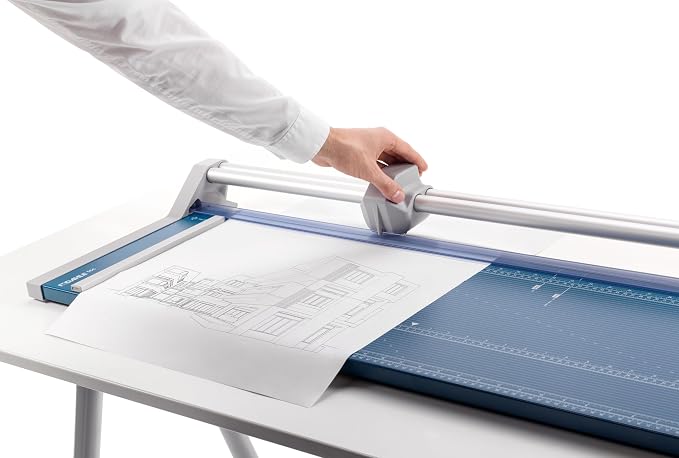 Dahle 558 Professional Rotary Trimmer, 12 Sheet Capacity, Self-Sharpening - Image 2