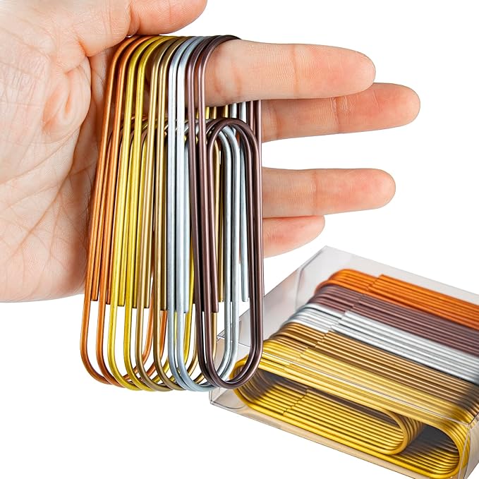 Giant Paper Clips by Timenu