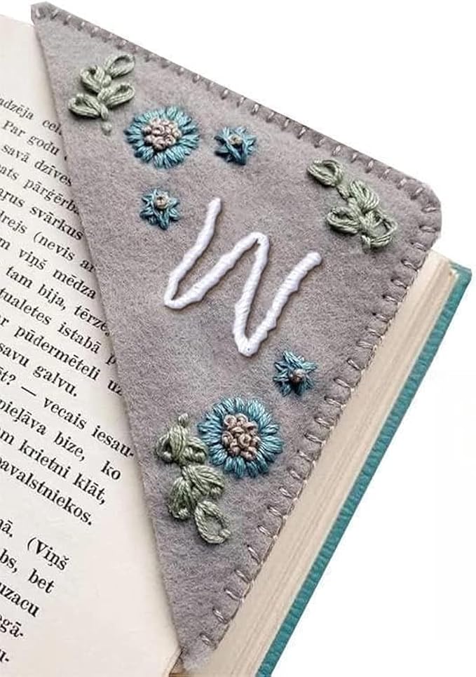 MOTEERLLU Personalized Hand Embroidered Corner Bookmark by MOTEERLLU