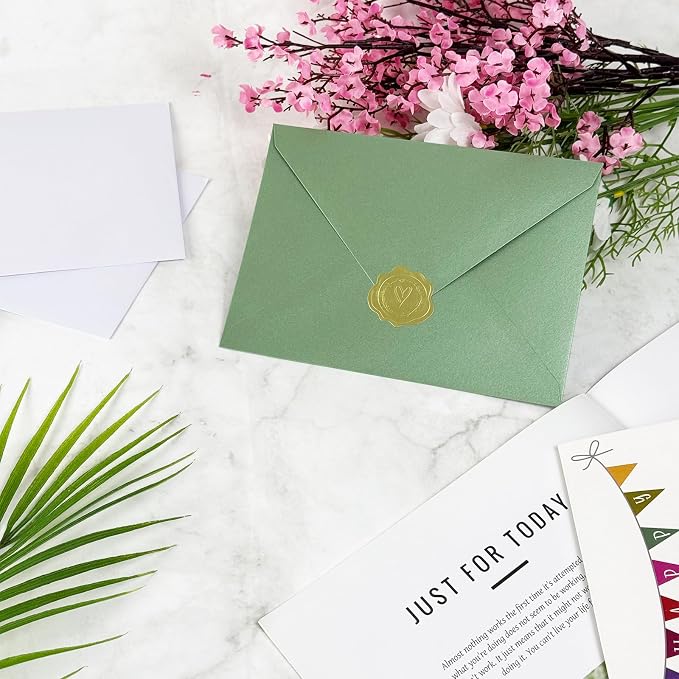 YINUOYOUJIA 50 PCS Sparking Green Envelopes A7, 5 x 7 Shimmer Envelopes - Image 6