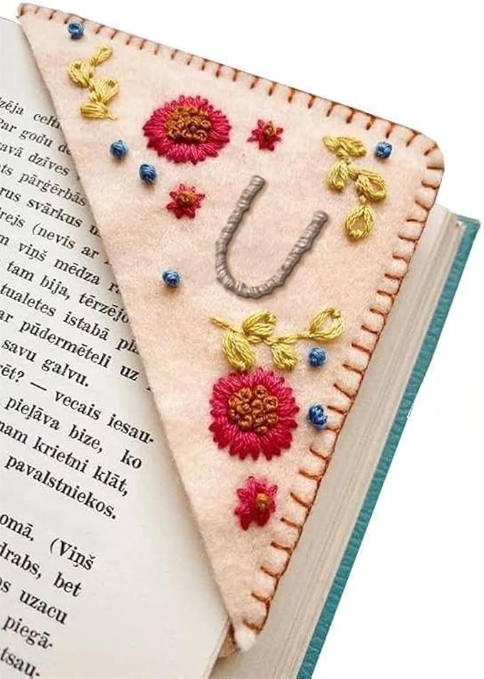 MOTEERLLU Personalized Hand Embroidered Corner Bookmark by MOTEERLLU