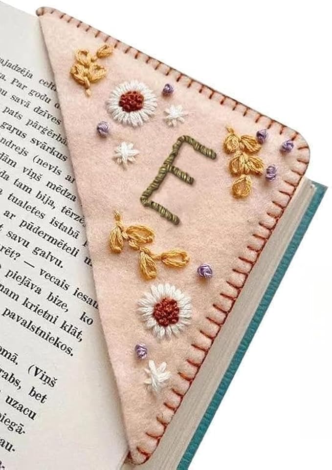MOTEERLLU Personalized Hand Embroidered Corner Bookmark by MOTEERLLU