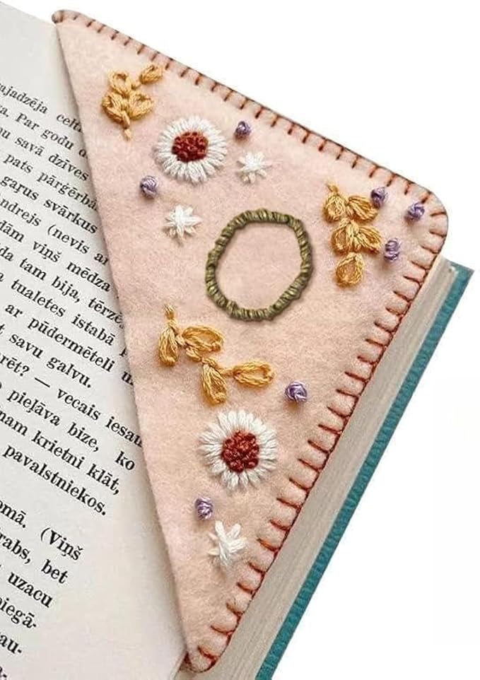 MOTEERLLU Personalized Hand Embroidered Corner Bookmark by MOTEERLLU