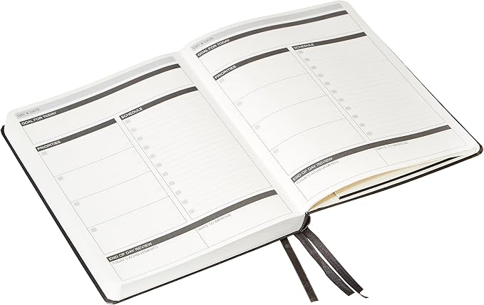 Amazon BasicsUndated Planner - Image 3