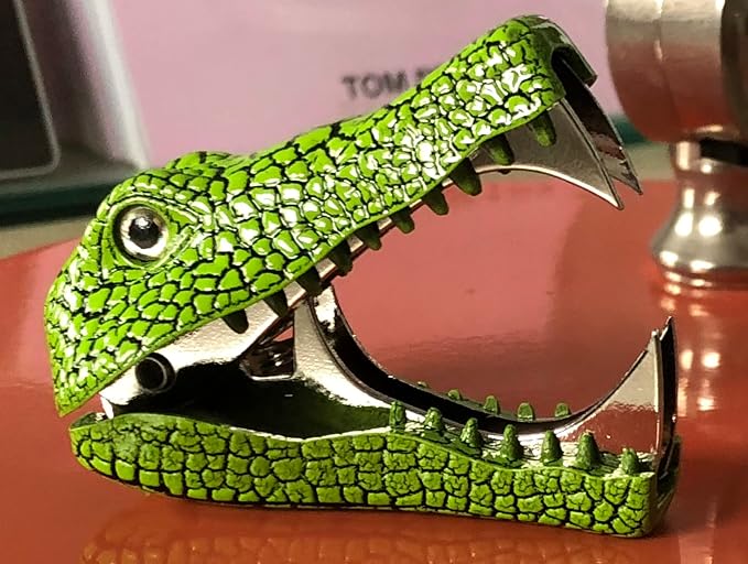 Alligator Stapler Remover Detailed Glossy - Image 2