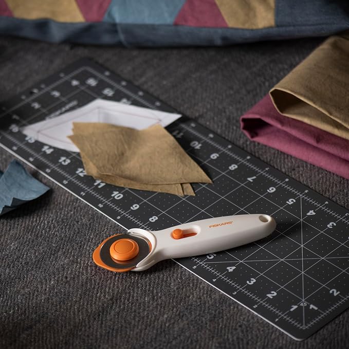 Fiskars 45mm Rotary Cutter for Fabric, Premium Steel Stick Fabric Cutter Cuts - Image 2