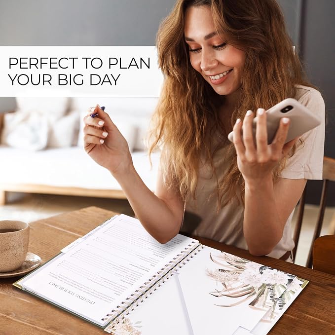 Beautiful Greenery Wedding Planner Book and Organizer - Image 3