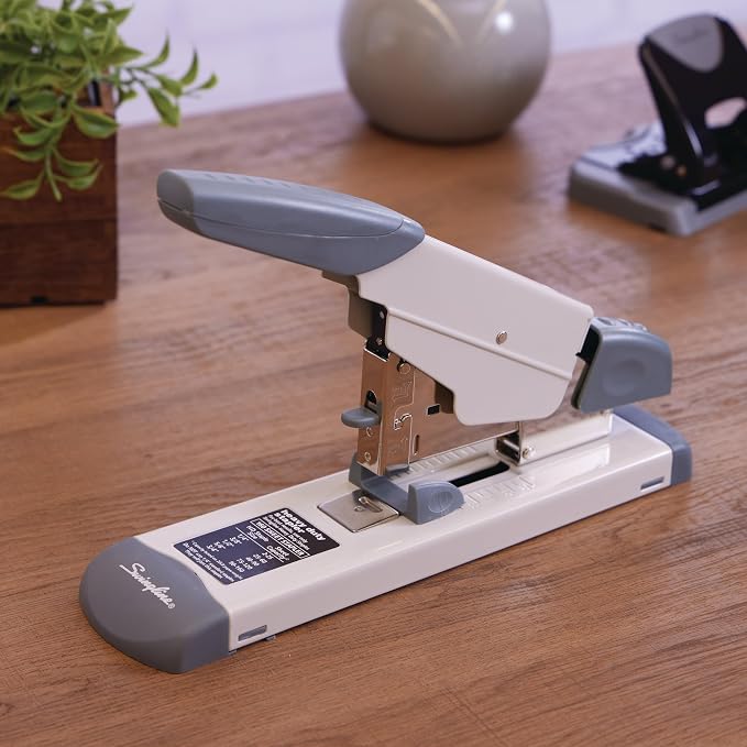 Swingline Heavy Duty Stapler, 160 Sheet Capacity, Includes Alignment Guide - Image 2
