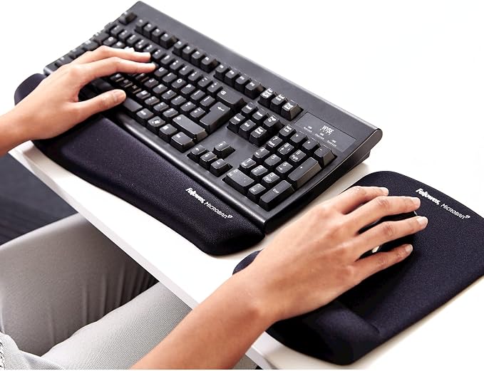 Fellowes PlushTouch Foam Keyboard Wrist Rest, MICROBAN Antimicrobial - Image 3