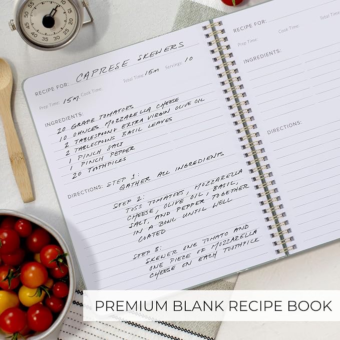 Elegant Recipe Book for 100+ Cherished Meals - Image 5