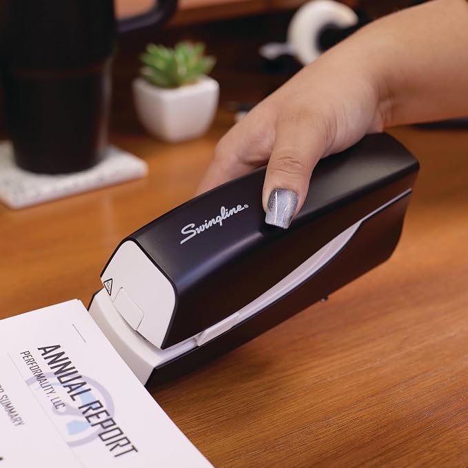 Swingline Electric Stapler, 20 Sheet Capacity, Full Strip, Plug In or Battery - Image 6