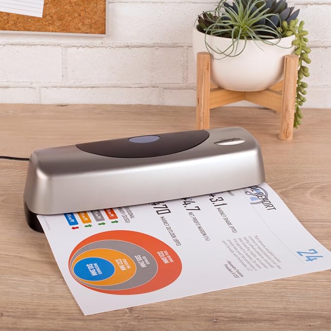 Swingline Electric Hole Puncher 3 Hole, 15 Sheet Capacity Three Hole Punch 3 - Image 2