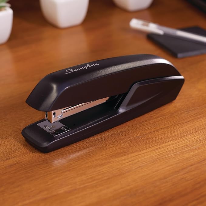 Swingline Stapler Value Pack, 20 Sheet Capacity, Jam Free, includes Stapler - Image 2