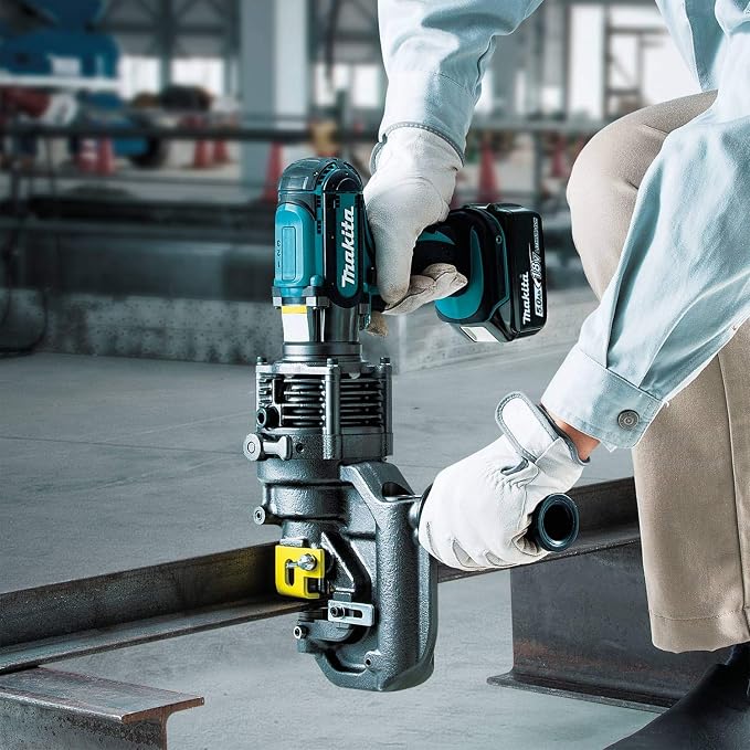 Makita XPP01T1K 18V LXT® Lithium-Ion Cordless 5/16" Metal Hole Puncher Kit - Image 2