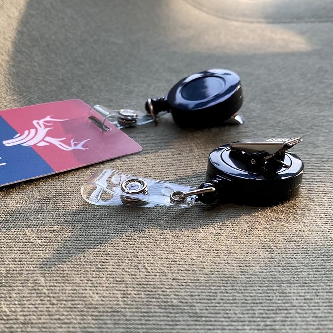 QREEL Retractable Badge Holder - Image 2