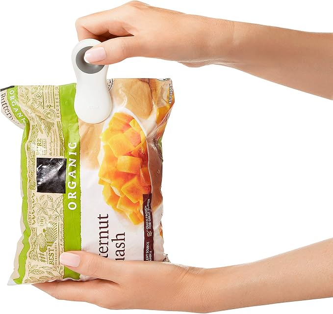 OXO Good Grips Magnetic All-Purpose Clips - Image 4