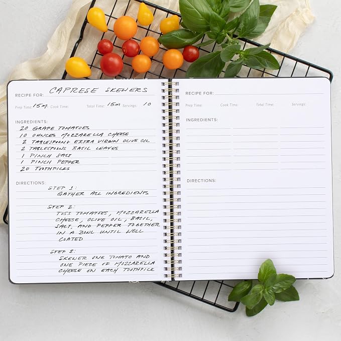 Elegant Recipe Book for 100+ Cherished Meals - Image 3