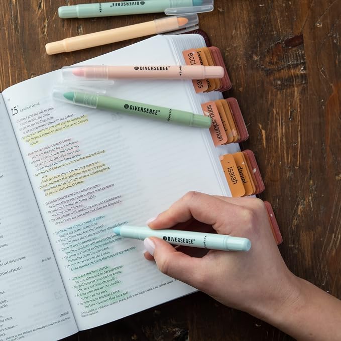 DIVERSEBEE Bible Highlighters and Pens No Bleed, 8 Pack Assorted Colors Gel - Image 5