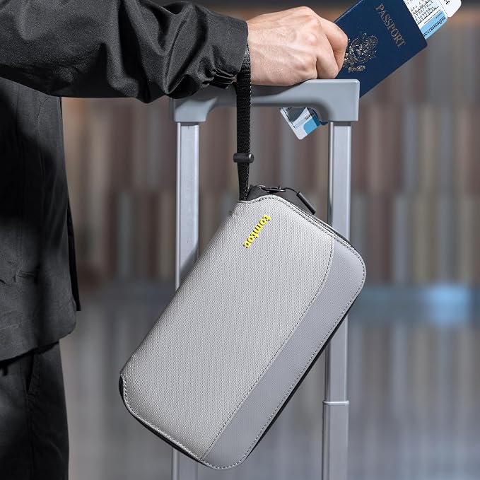 tomtoc Passport Holder Family - Image 8