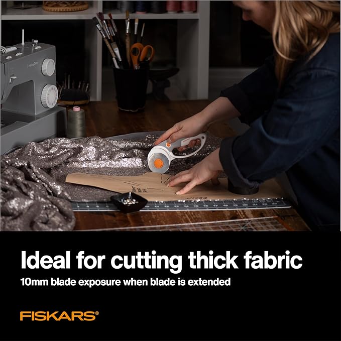 Fiskars 60mm Rotary Cutter for Fabric - Image 3